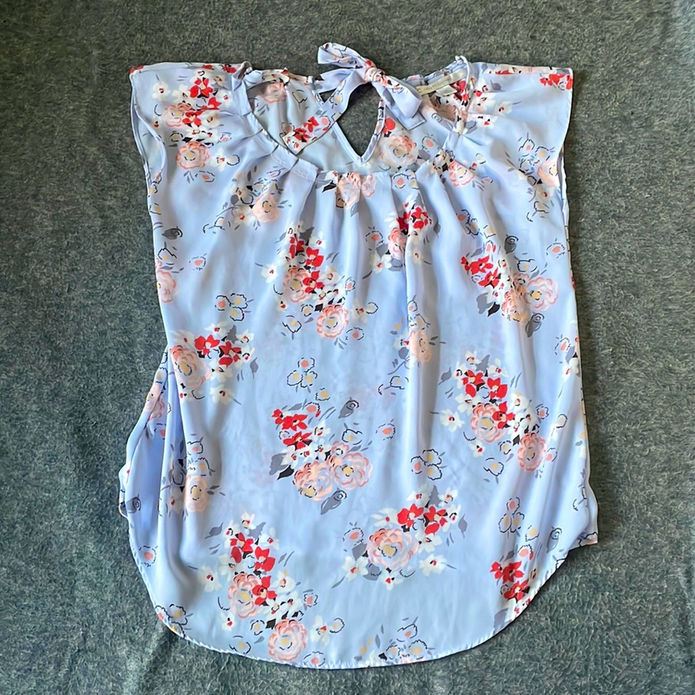 Lightweight lilac floral blouse, women size XS